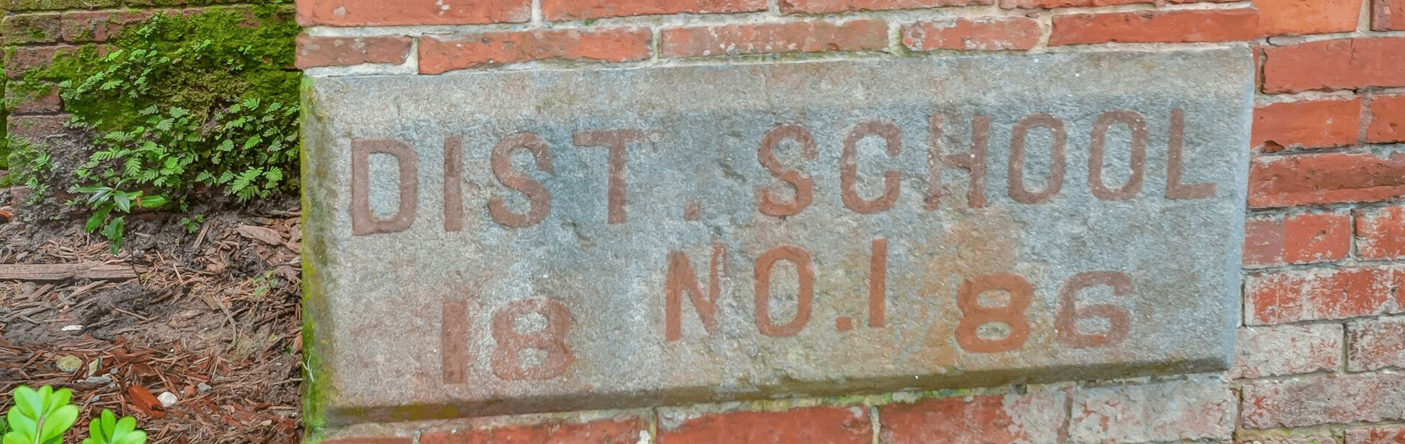 Amelia Schoolhouse district school 18 brick sign